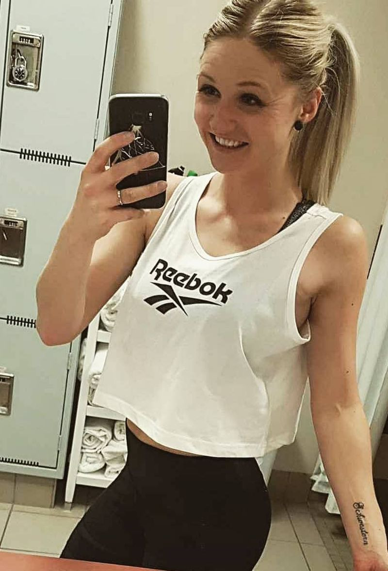 Une Bruxelloise à la recherche d'une bite